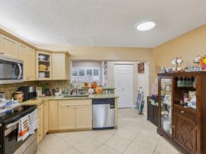 6003 NW 74th Ave, Tamarac FL 33321