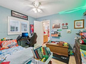 6003 NW 74th Ave, Tamarac FL 33321