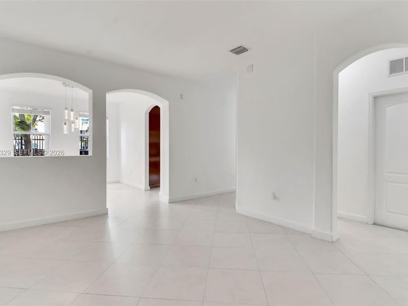 11321 NW 84th St, Doral FL 33178