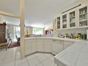 10024 NW 43nd TER, Doral FL 33178
