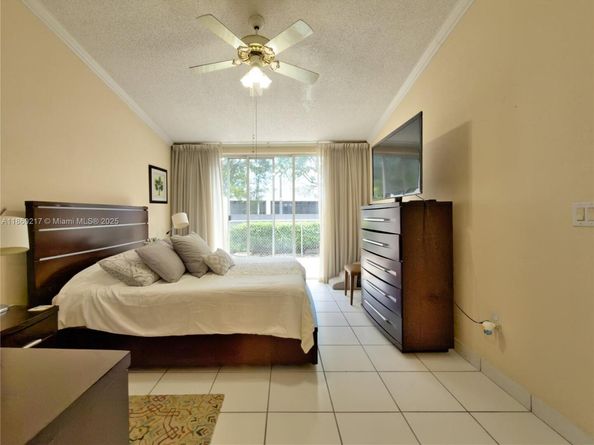 10024 NW 43nd TER, Doral FL 33178