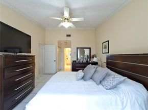 10024 NW 43nd TER, Doral FL 33178