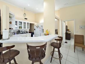 10024 NW 43nd TER, Doral FL 33178