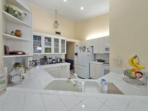 10024 NW 43nd TER, Doral FL 33178