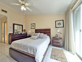 10024 NW 43nd TER, Doral FL 33178