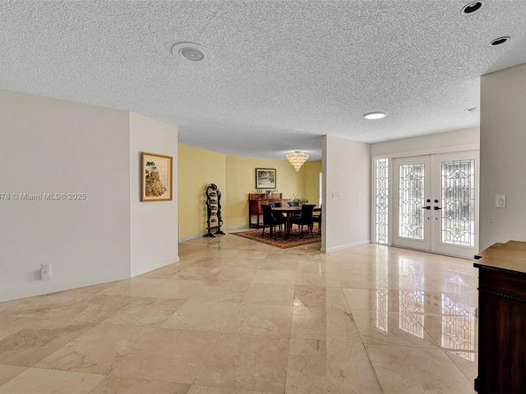 444 Glenbrook Dr, Atlantis FL 33462