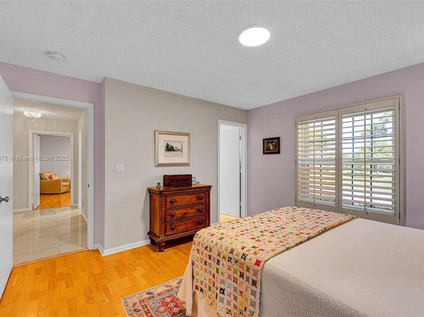 444 Glenbrook Dr, Atlantis FL 33462