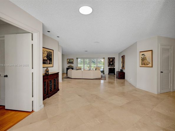 444 Glenbrook Dr, Atlantis FL 33462