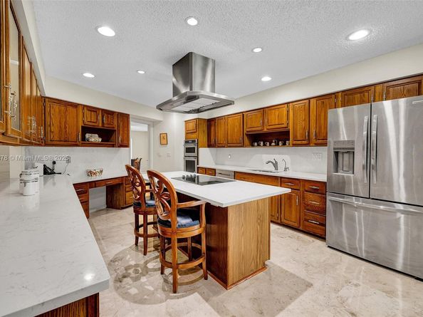 444 Glenbrook Dr, Atlantis FL 33462