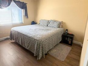 8201 NW 53rd St, Lauderhill FL 33351