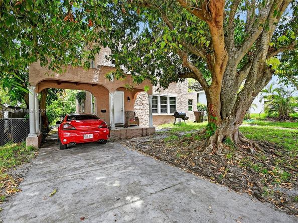 919 32nd St, West Palm Beach FL 33407
