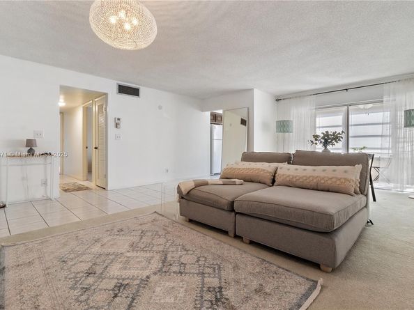 4047 NW 16th St 305, Lauderhill FL 33313