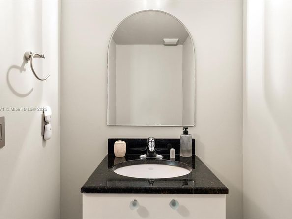 3339 Virginia St 306, Miami FL 33133