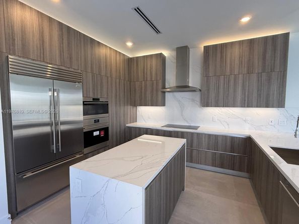 19616 NE 14 Ct, Miami FL 33179