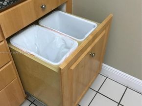 100 NW 87th Ave E102, Miami FL 33172