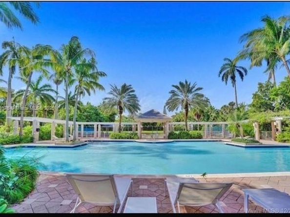770 NE 69th St 2E, Miami FL 33138