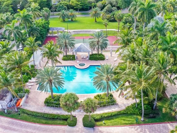 770 NE 69th St 2E, Miami FL 33138