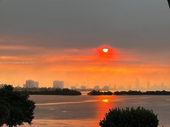 770 NE 69th St 2E, Miami FL 33138