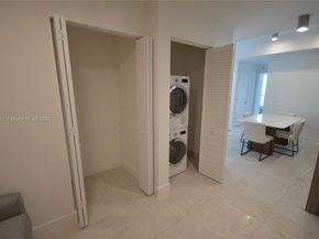 239 SW 9th St 1603, Miami FL 33130