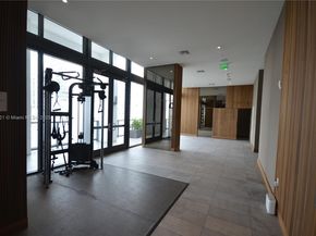 239 SW 9th St 1603, Miami FL 33130