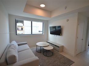 239 SW 9th St 1603, Miami FL 33130