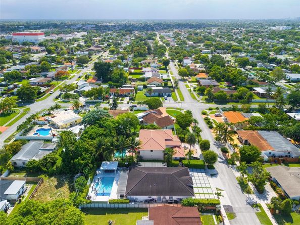 8236 SW 36th St, Miami FL 33155