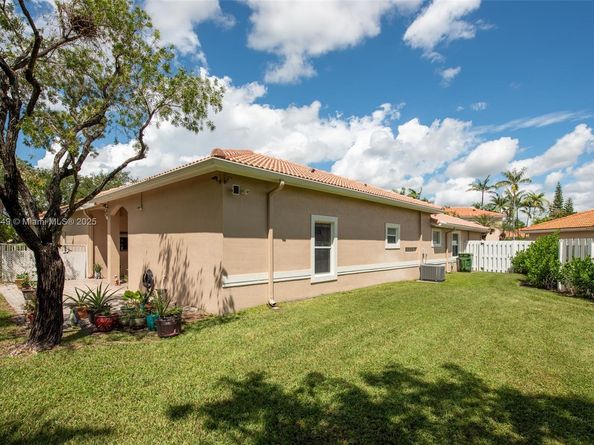 13070 NW 5th St, Pembroke Pines FL 33028