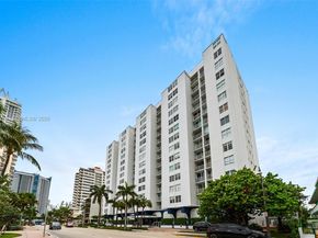 6450 Collins Ave 205, Miami Beach FL 33141