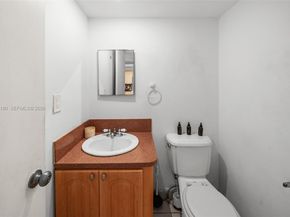 6450 Collins Ave 205, Miami Beach FL 33141