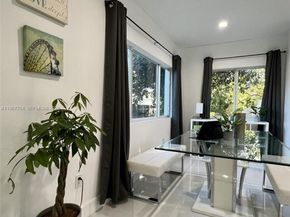 1453 NW 70th St, Miami FL 33147