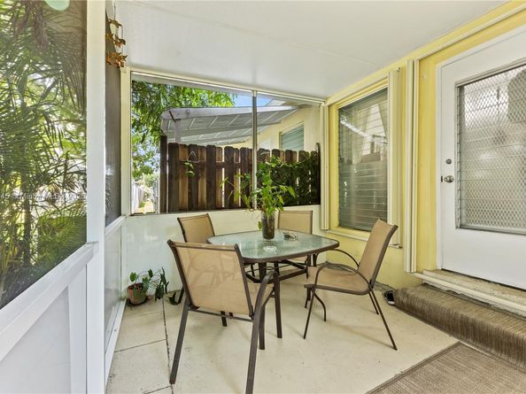 2320 Jackson St 6, Hollywood FL 33020