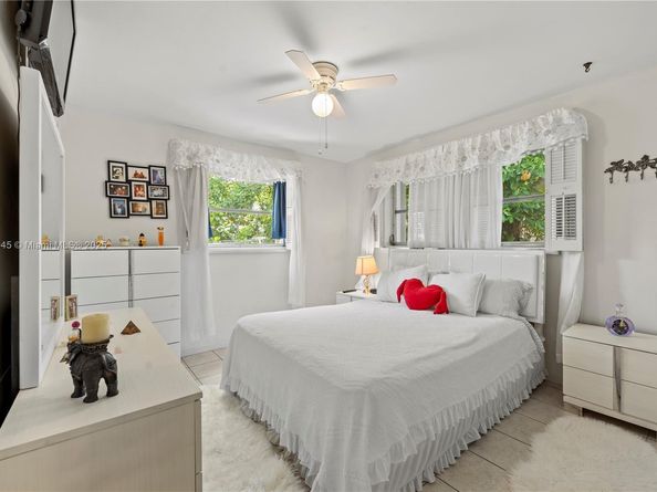 2320 Jackson St 6, Hollywood FL 33020