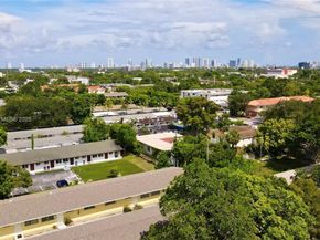2320 Jackson St 6, Hollywood FL 33020