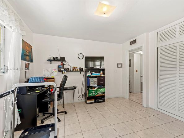2320 Jackson St 6, Hollywood FL 33020