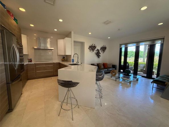 2729 Kinsington Cir 42, Weston FL 33332