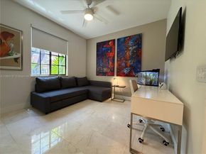 2729 Kinsington Cir 42, Weston FL 33332