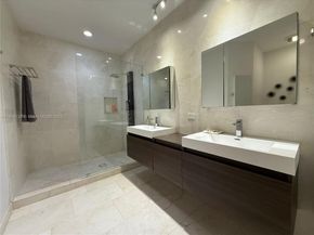 2729 Kinsington Cir 42, Weston FL 33332
