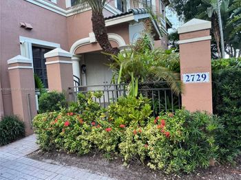 2729 Kinsington Cir
