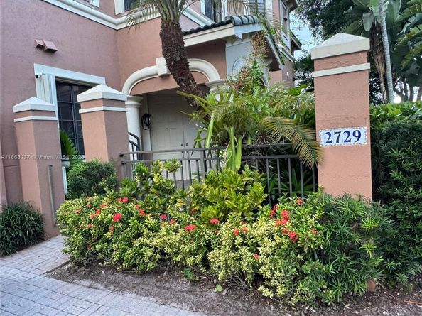 2729 Kinsington Cir 42, Weston FL 33332