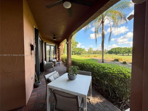 2729 Kinsington Cir 42, Weston FL 33332