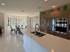 2729 Kinsington Cir 42, Weston FL 33332