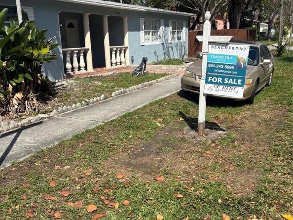 729 NE 2nd Ct, Hallandale Beach FL 33009