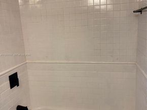 729 NE 2nd Ct, Hallandale Beach FL 33009