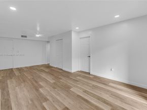 4709 NW 7th St 2049, Miami FL 33126