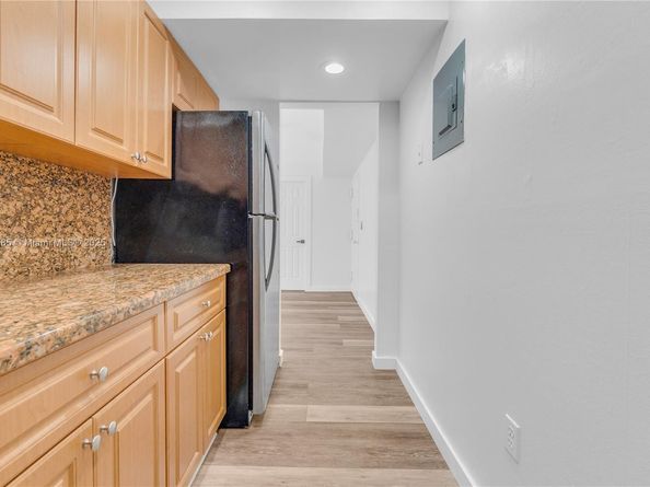 4709 NW 7th St 2049, Miami FL 33126