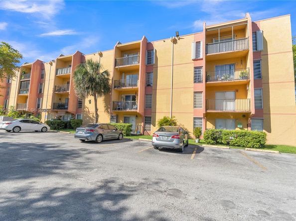 4709 NW 7th St 2049, Miami FL 33126