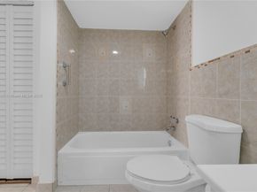 4709 NW 7th St 2049, Miami FL 33126