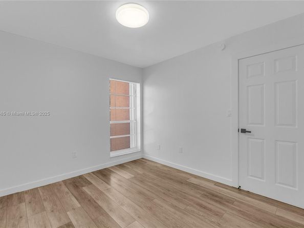 4709 NW 7th St 2049, Miami FL 33126