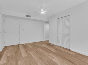 4709 NW 7th St 2049, Miami FL 33126