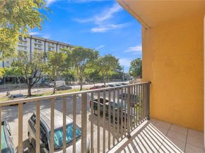 4709 NW 7th St 2049, Miami FL 33126